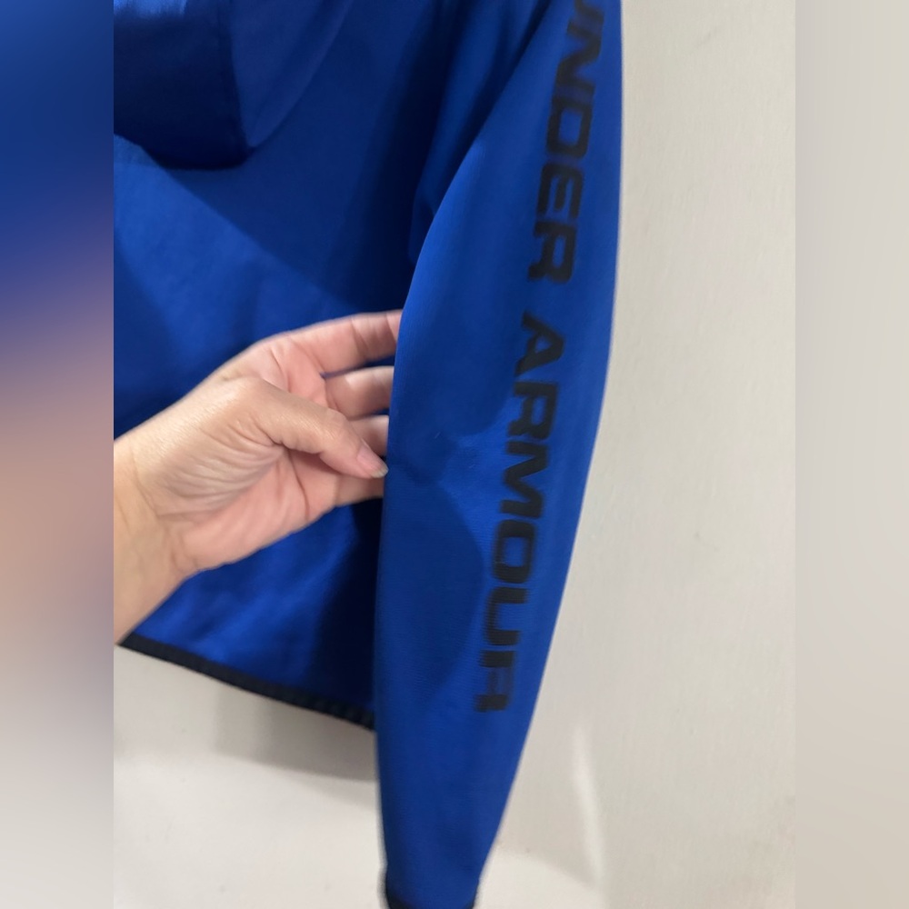 Under Armour Youth XS Hoodie - Picture 6 of 7